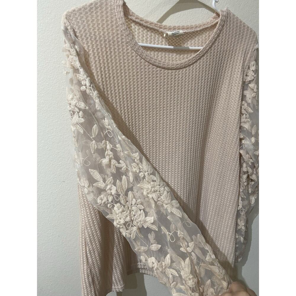 NEW Grace & Emma Top M Cream Ribbed Knit Lace Sleeve Pullover Relaxed Fit Blouse